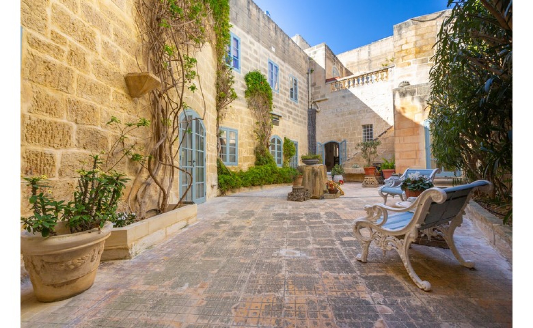 Charming House of Character with a Pool and Gardens