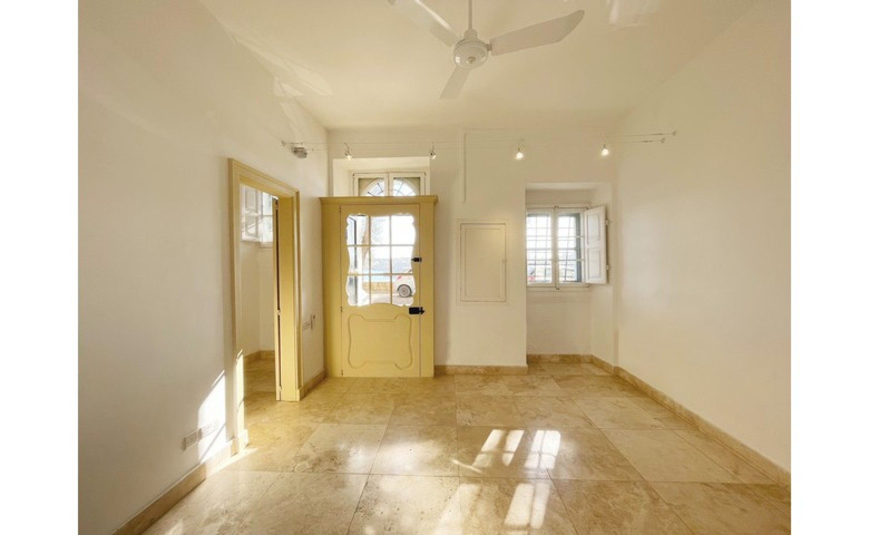 Ground Floor Office with Views