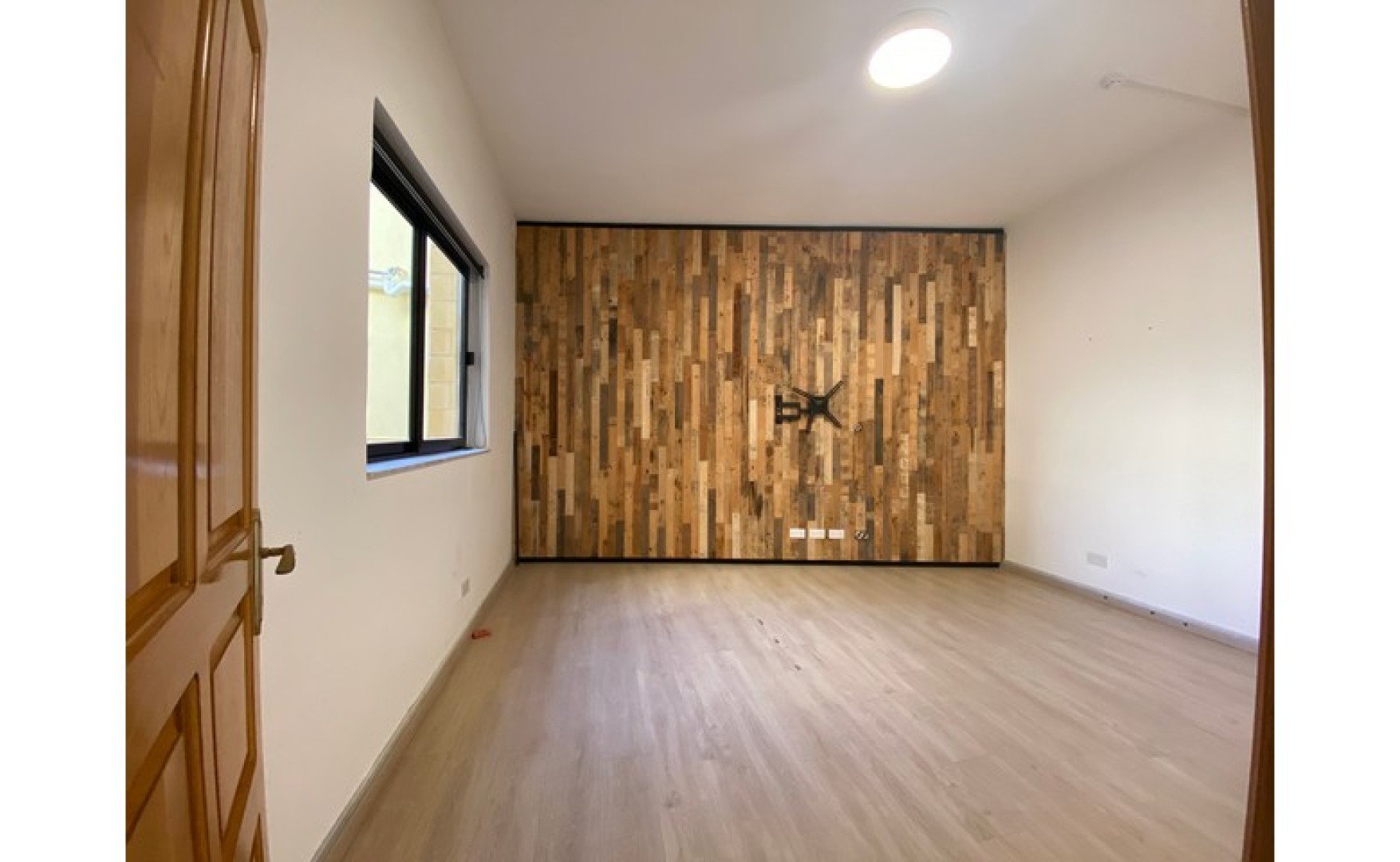 Office Space with a Terrace