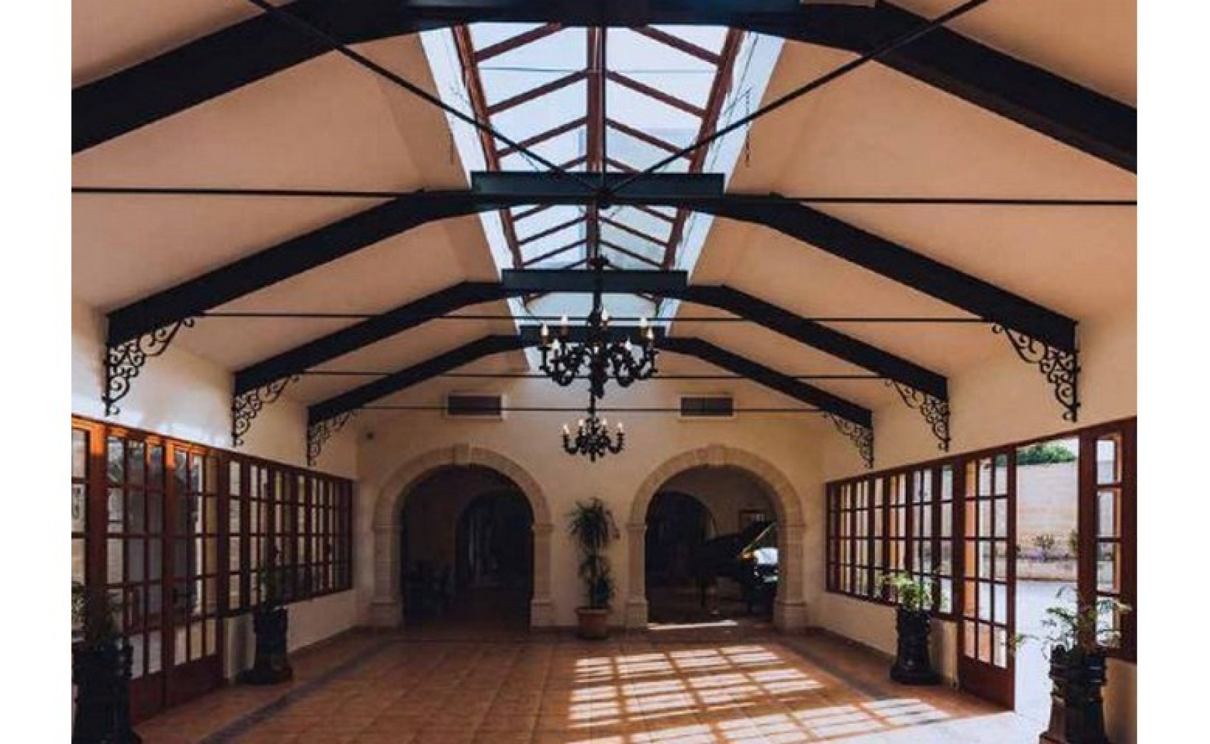 Luxury Villa with Gardens