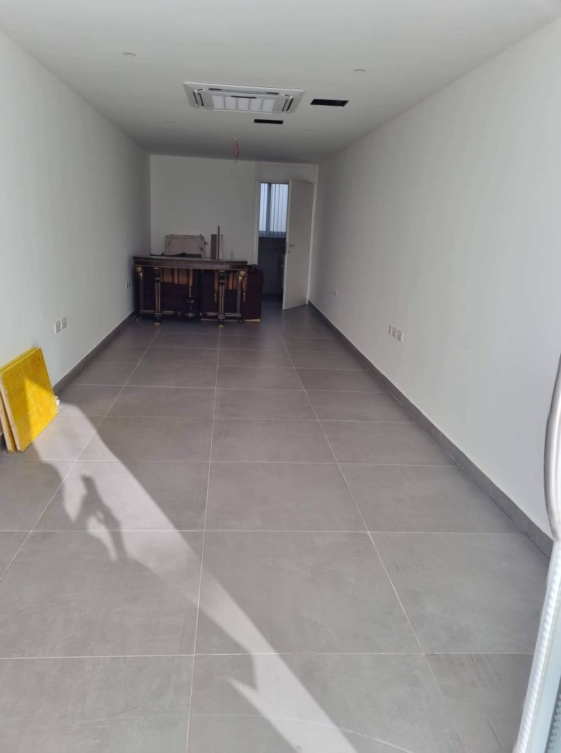 Gozo property for rent: Shop to let in Victoria