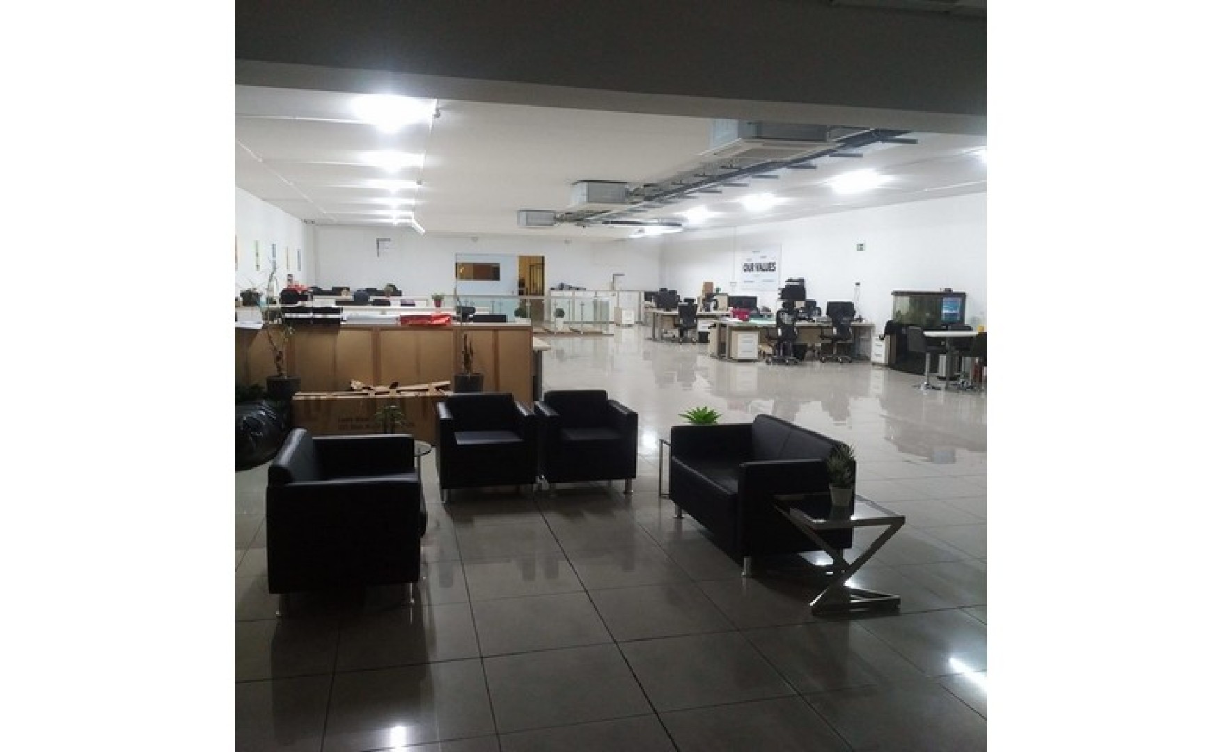 Real estate Malta: 450sqm basement garage for rent in Zebbug