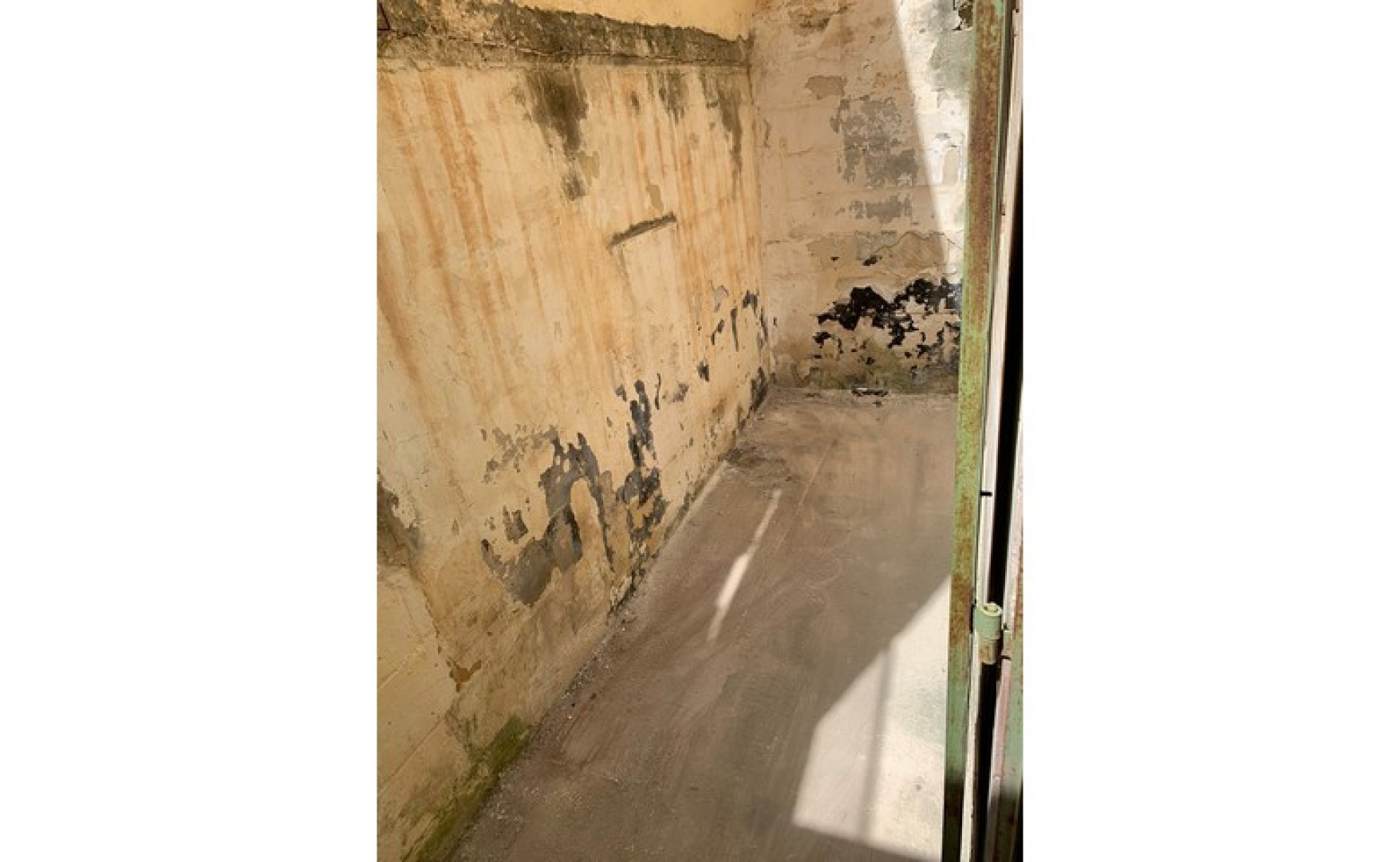 Real estate Malta: 9 car garage for rent in San Gwann