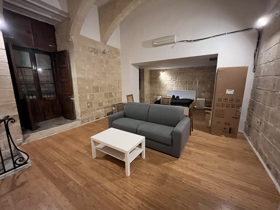 Maisonette with a Balcony