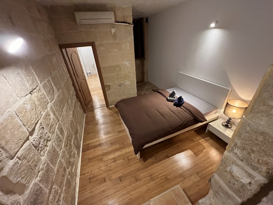 Maisonette with a Balcony