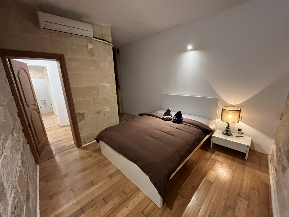 Maisonette with a Balcony