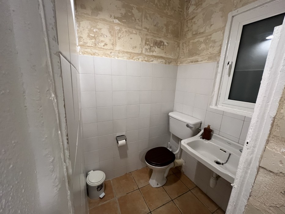 Maisonette with a Balcony