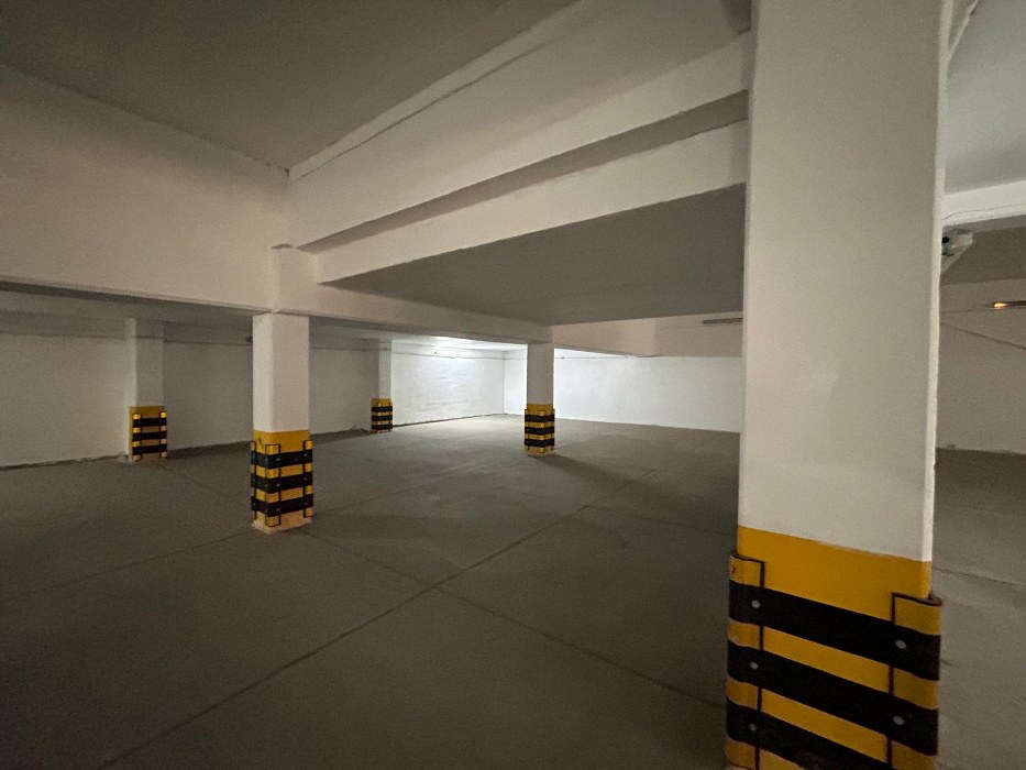 Business Centre with Parking