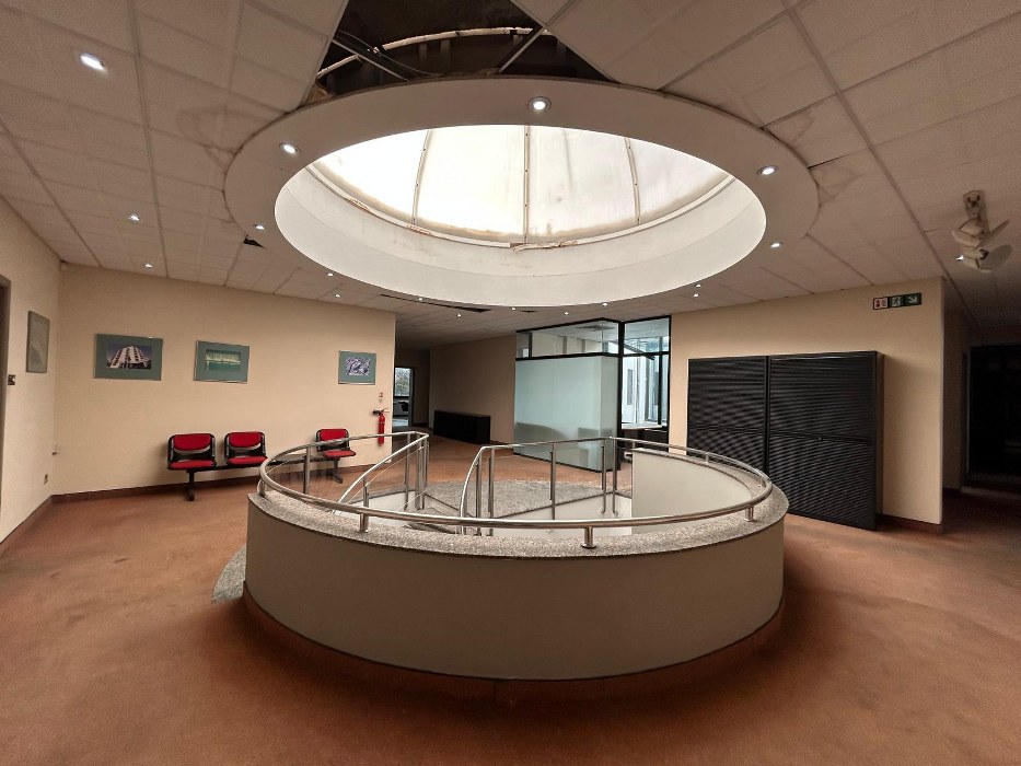 Business Centre with Parking