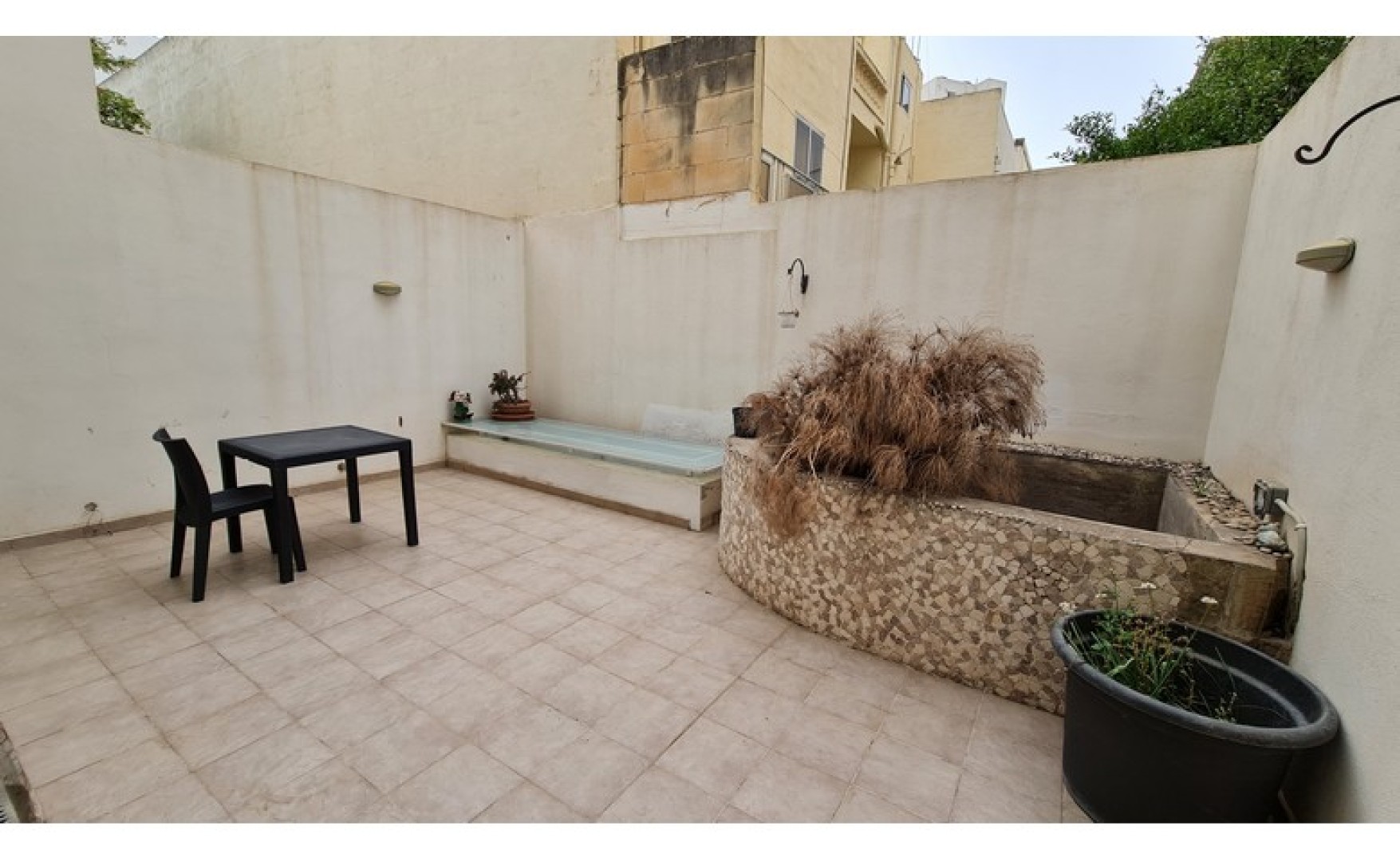Apartments for rent in Malta Modern Gzira 2 bedroom flat Simon Mamo