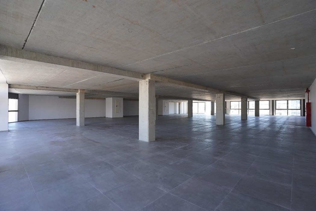 Open Plan Office with Parking