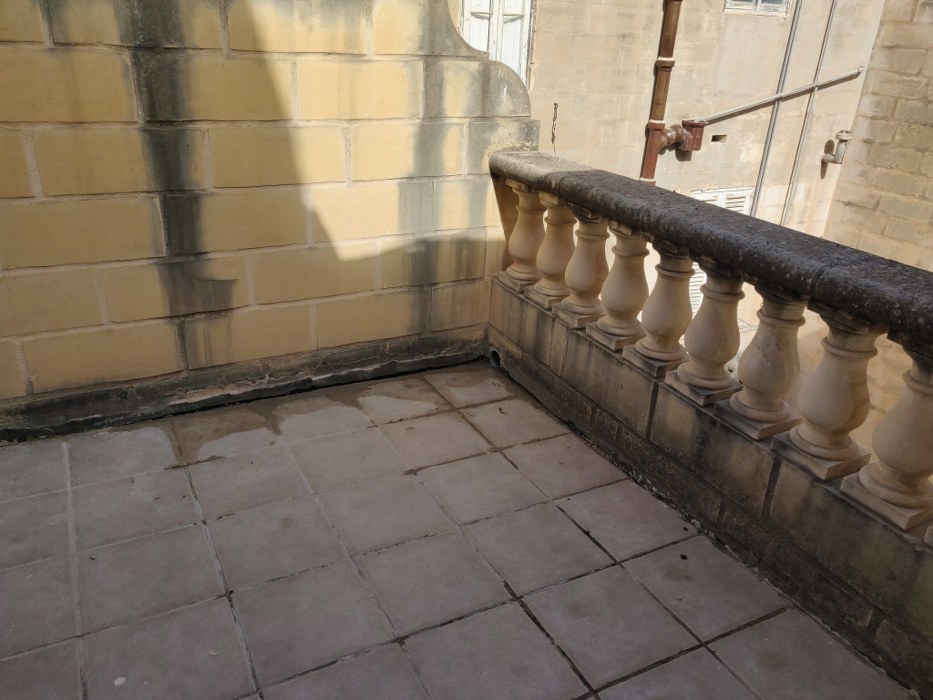 House with a Roof Terrace