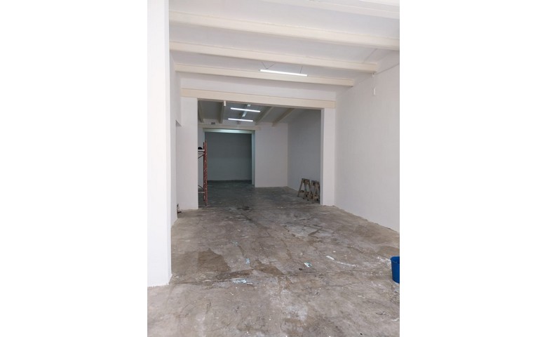 Estate agents Malta: Hamrun 71sqm warehouse for rent