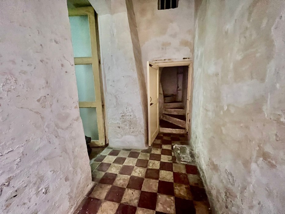 Palazzo with a Roof Terrace