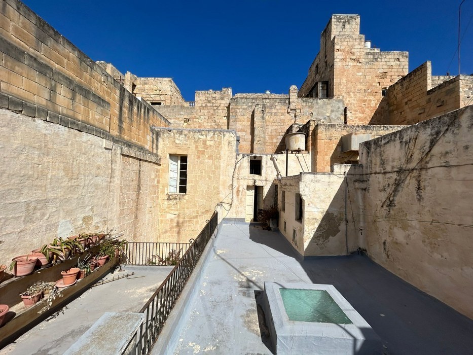 Palazzo with a Roof Terrace