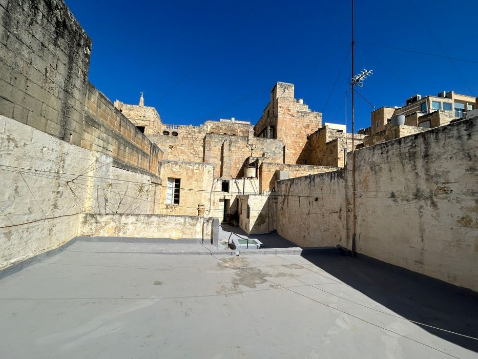 Palazzo with a Roof Terrace
