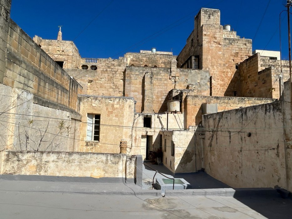 Palazzo with a Roof Terrace