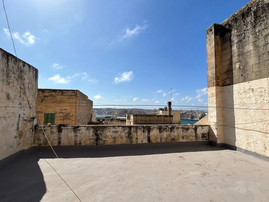 Palazzo with a Roof Terrace