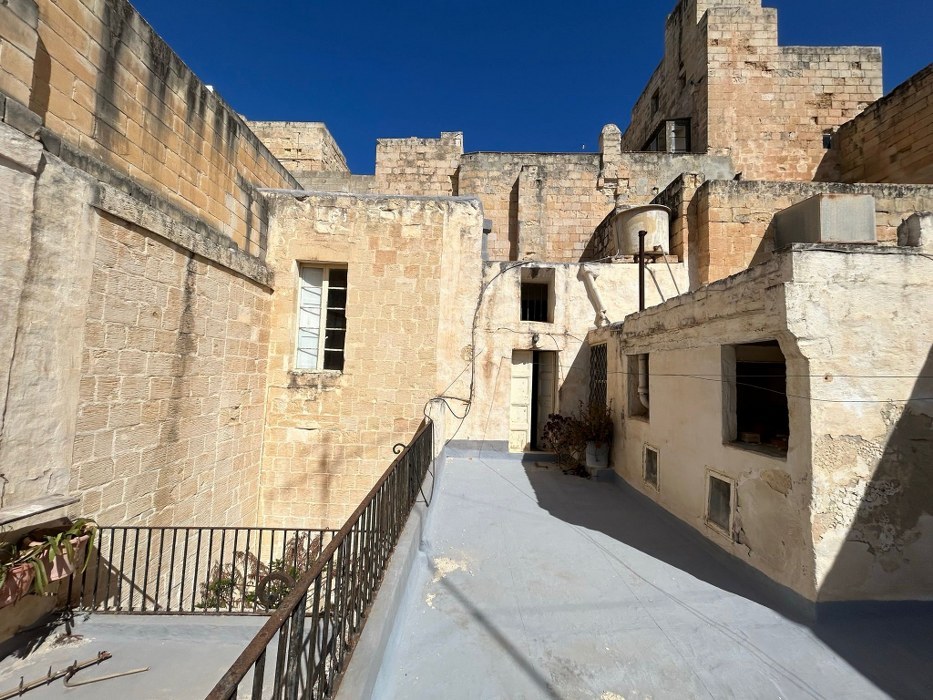 Palazzo with a Roof Terrace