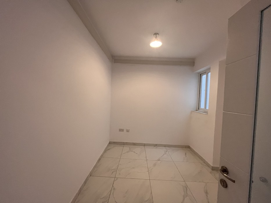 Burmarrad compact office for rent