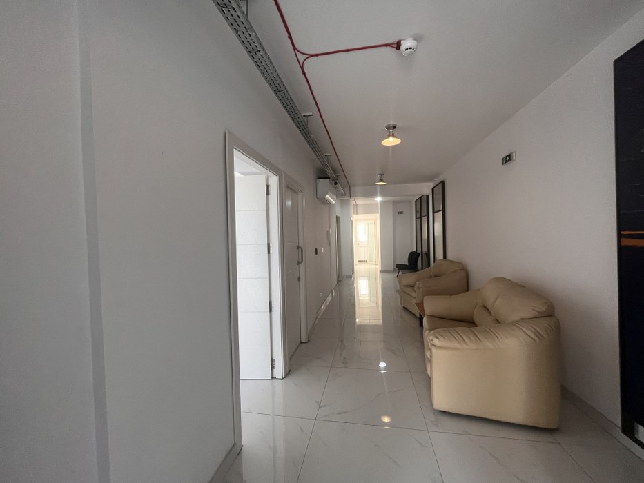 Burmarrad compact office for rent