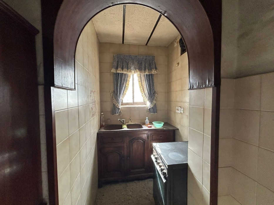 Palazzo with Sea Views