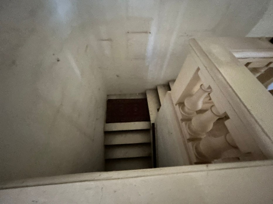 Palazzo with Sea Views