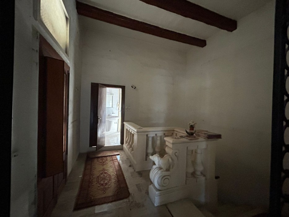 Palazzo with Sea Views