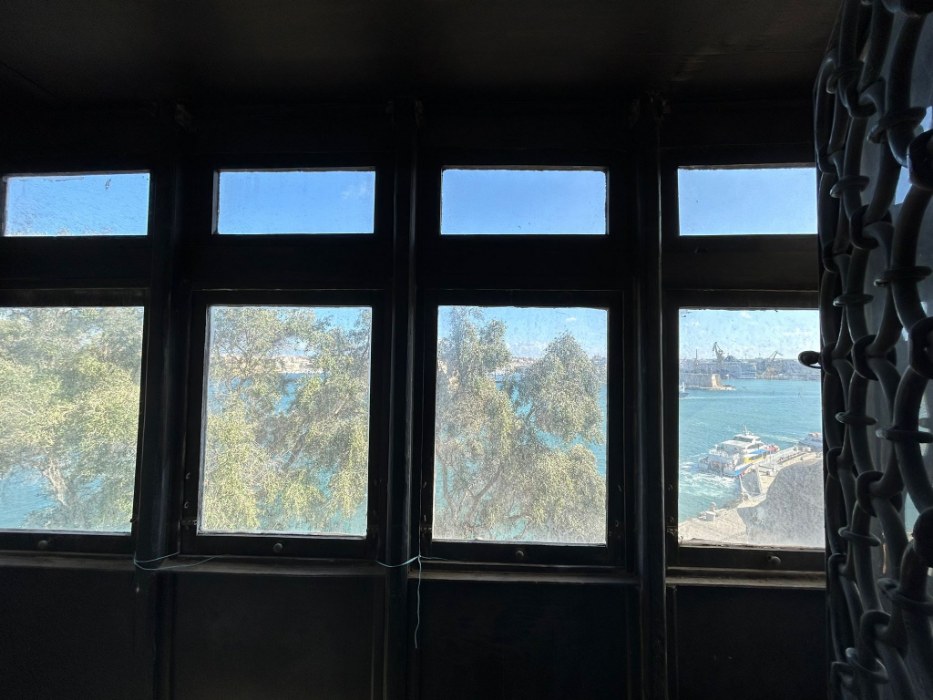 Palazzo with Sea Views