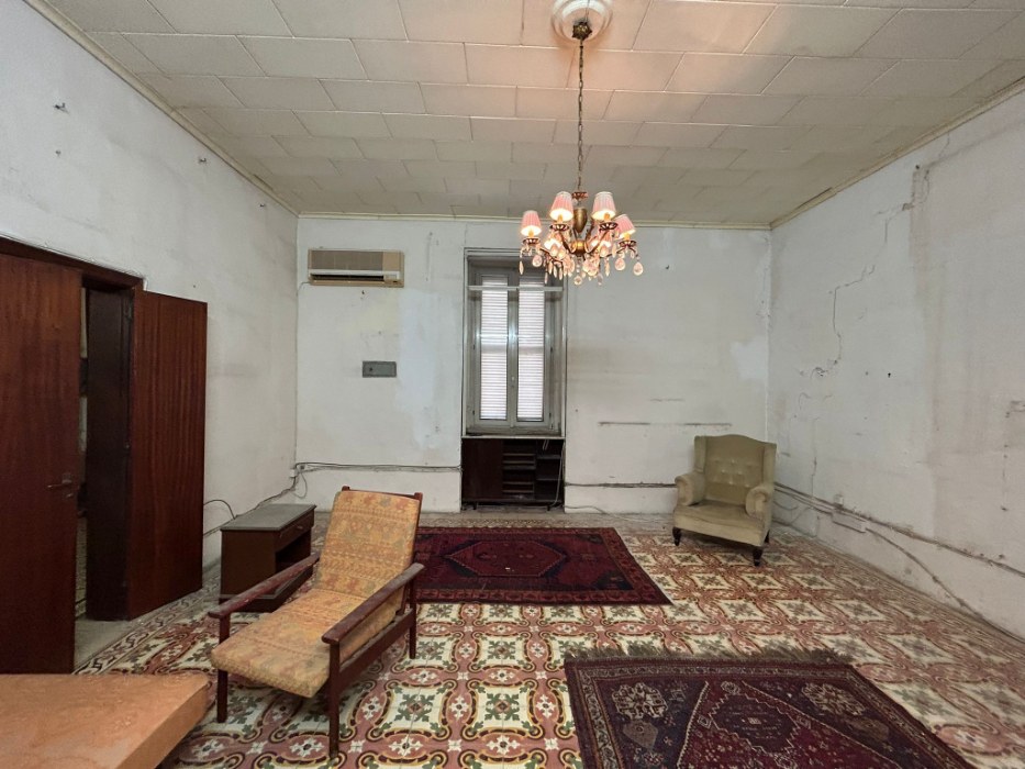 Palazzo with Sea Views