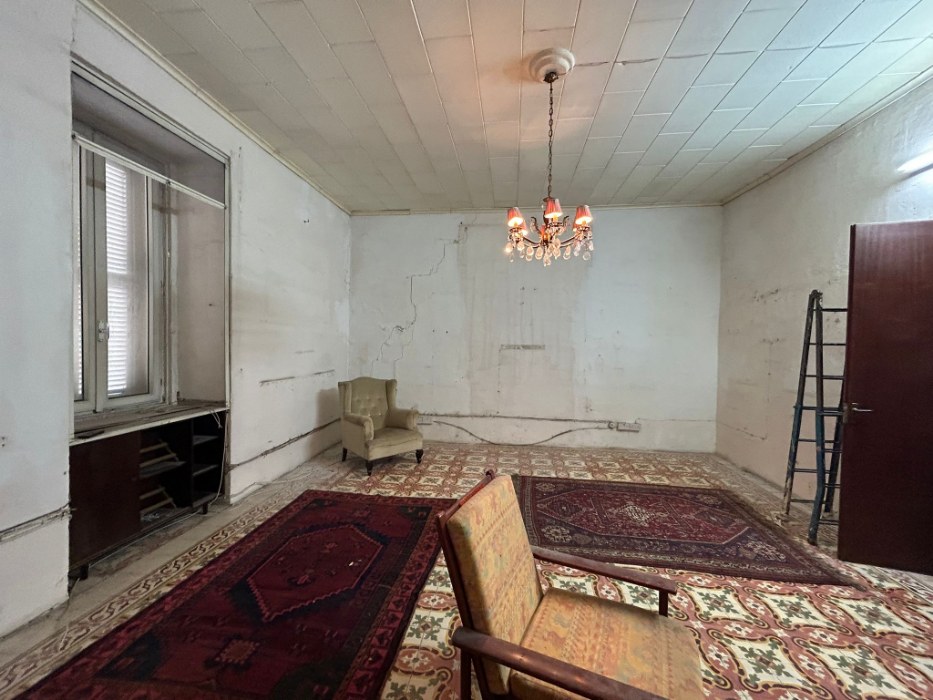 Palazzo with Sea Views