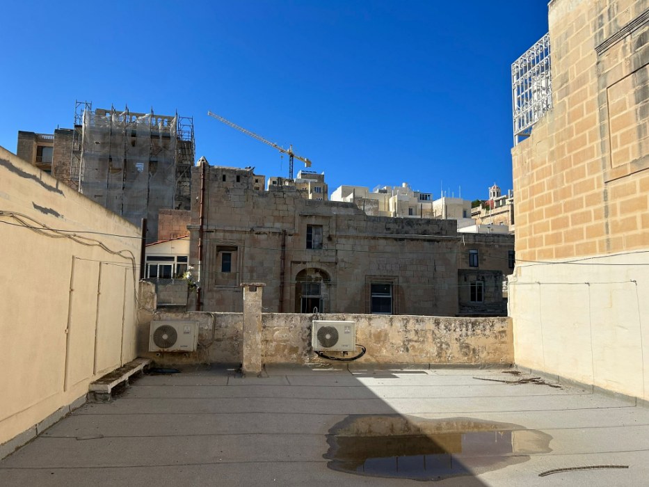 Palazzo with Sea Views