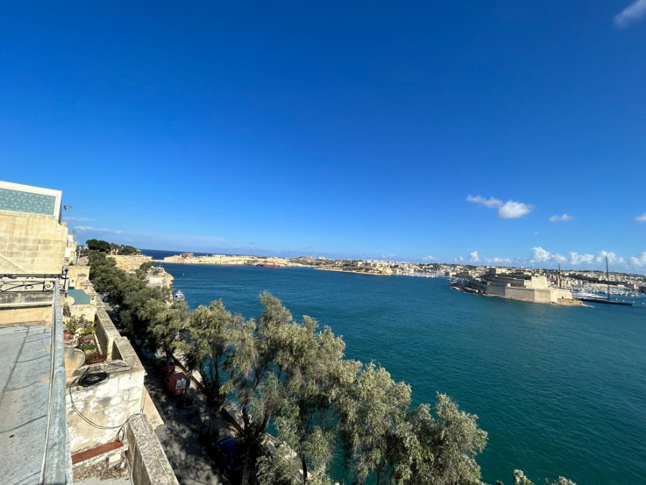 Palazzo with Sea Views