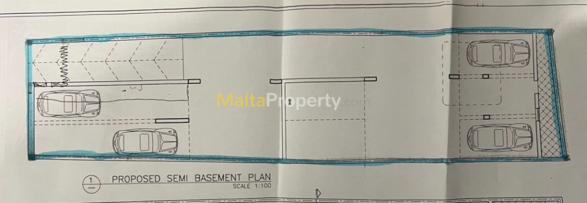 Own Your Space: 200sqm Store with Electricity and Shelving Potential