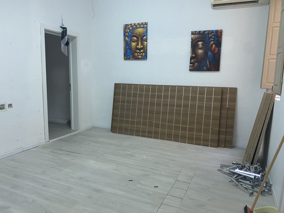 Finished Ground Floor Office for Long Let in Victoria