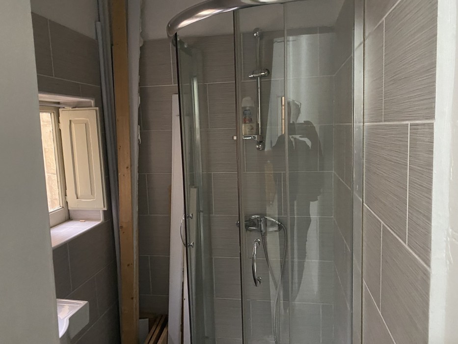 Finished Ground Floor Office for Long Let in Victoria