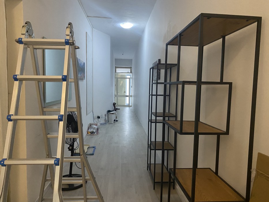 Finished Ground Floor Office for Long Let in Victoria