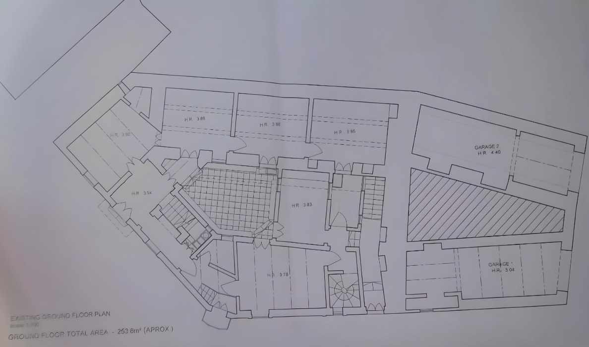 Corner Palazzo with a Garden