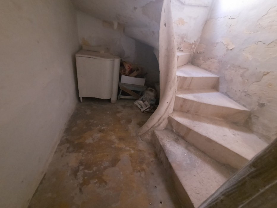 Corner Palazzo with a Garden