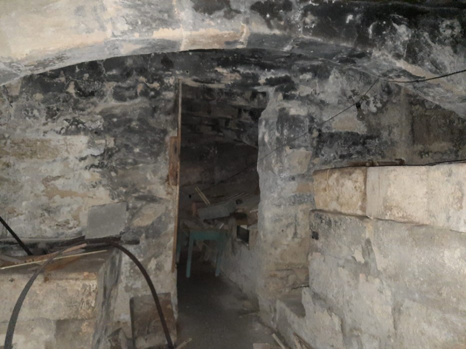 Corner Palazzo with a Garden