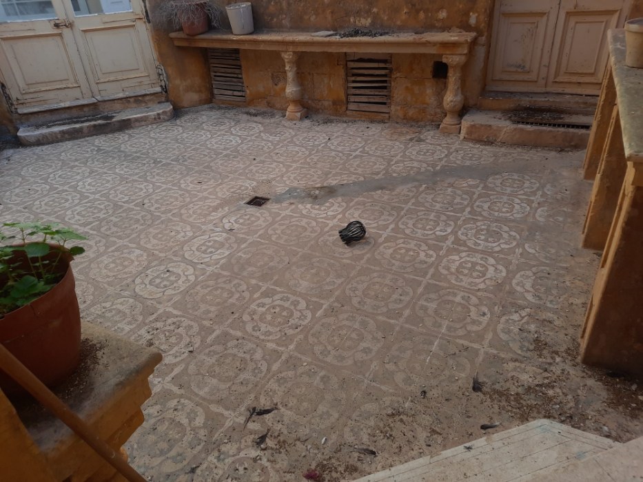 Corner Palazzo with a Garden