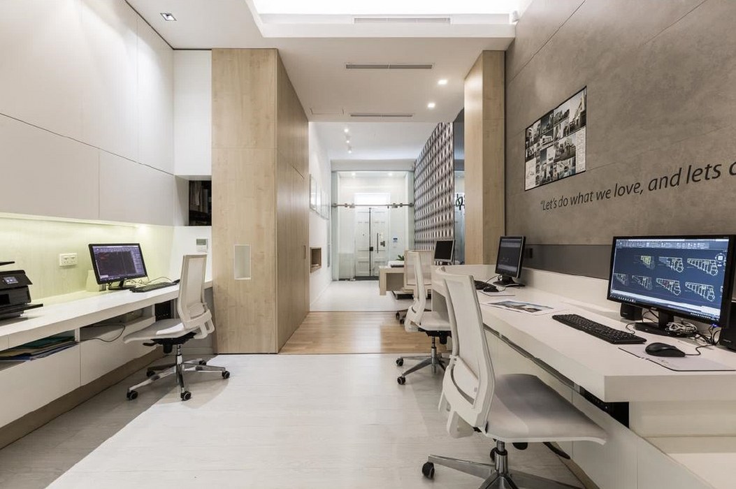 Furnished Ground Floor Office