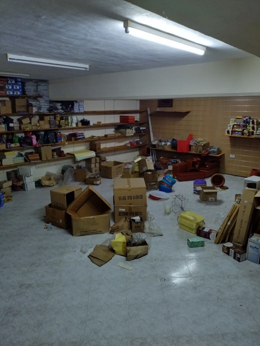 Prime Commercial Space in Victoria: Ground Floor Shop for Long-Term Lease