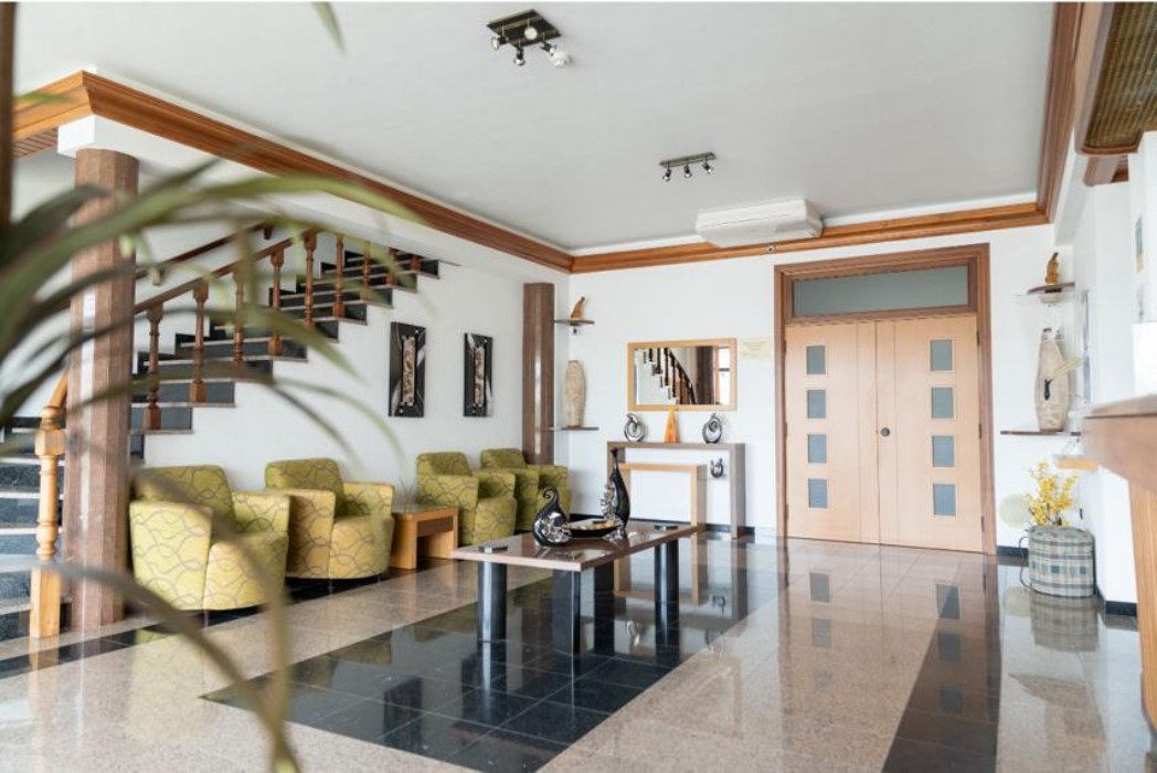 Hotel with Sea Views