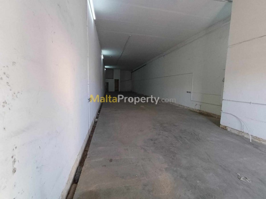 Qormi 175 sqm Warehouse for Sale with Bathroom & Yard