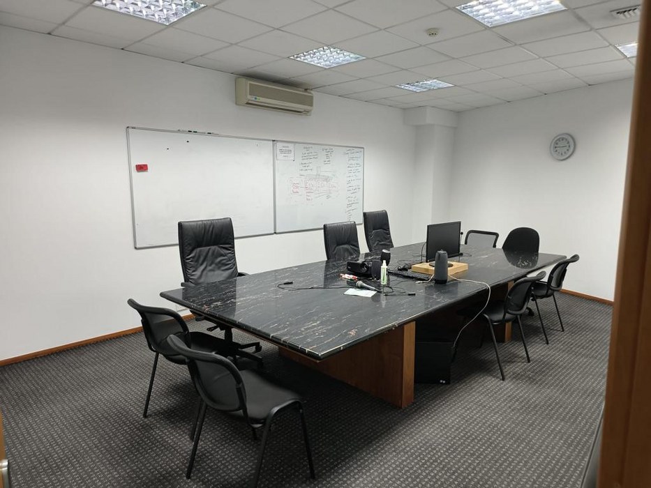 Corner Office with Parking