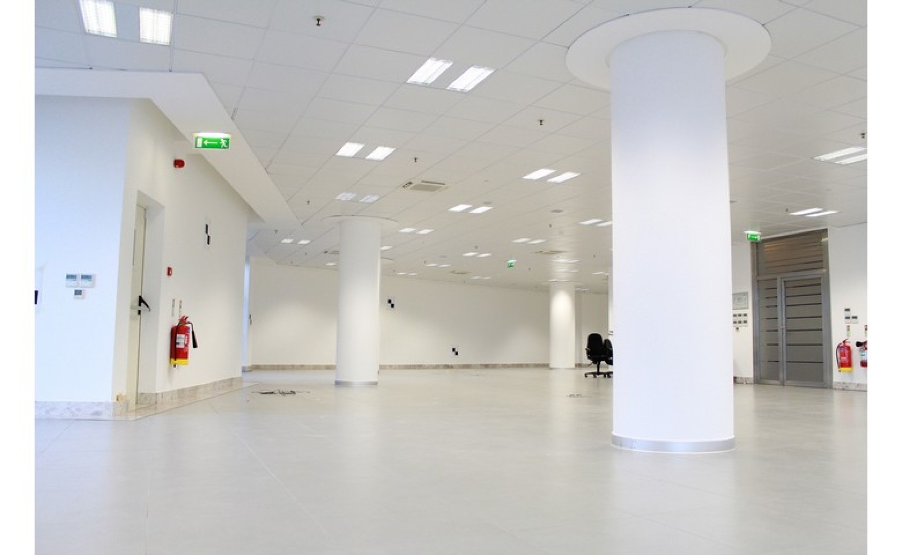 80 sqm Modern Office