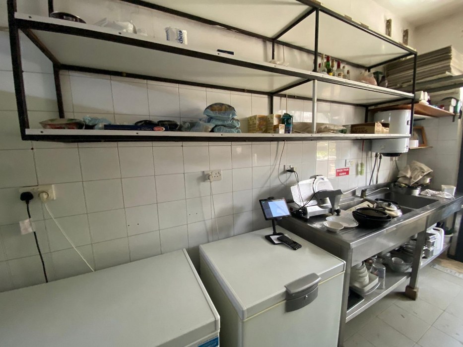 Takeaway with a Terrace