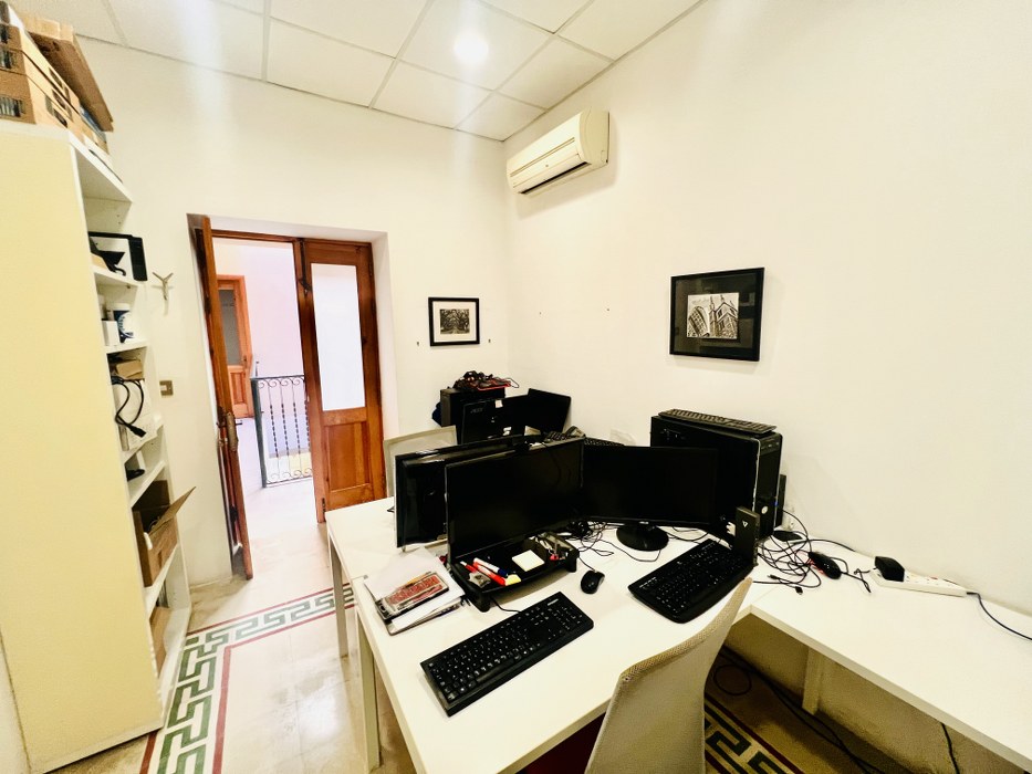 Furnished Palazzo Office Space