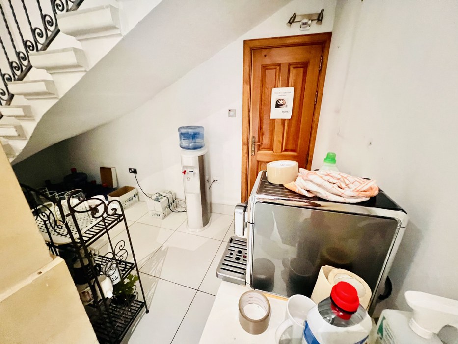 Fully Furnished Business Centre